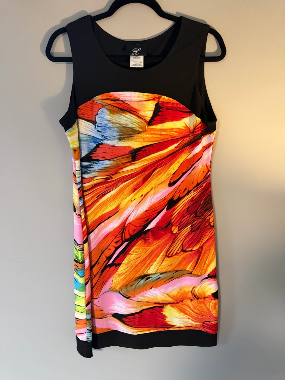 Libra Sleeveless Abstract Floral Shift Dress in Multi-colour. Black hem & top. L